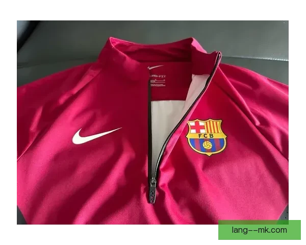 巴萨与耐克天价续约背后商业版图重塑与足球豪门品牌价值再攀高峰