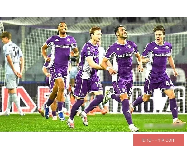 小基恩加盟紫百合首秀上演帽子戏法助球队大胜