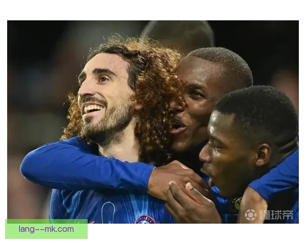 库库雷利亚入选欧洲杯最佳阵容 展现出色表现助西班牙收获荣誉