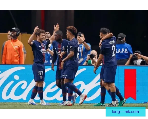 巴黎圣日耳曼官宣签下十九岁葡萄牙中场若昂内维斯打造核心拼图蓝图