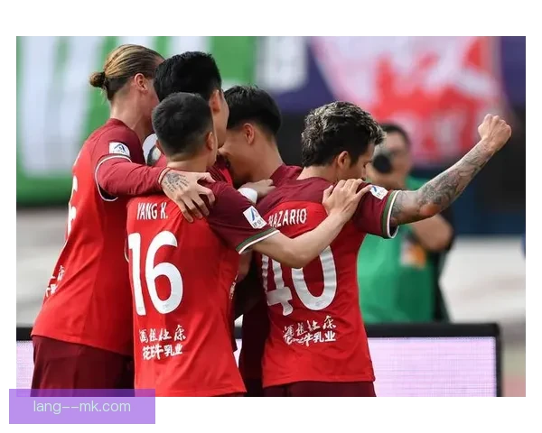 河南队携手酒祖杜康冠名助力球市火爆引发热议